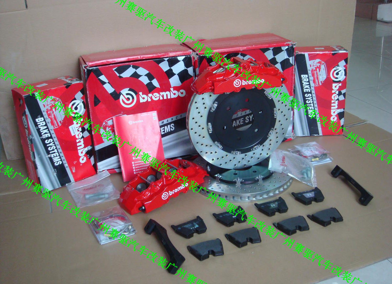 奔馳GL350/GL450改裝BREMBO大8活塞卡鉗剎車套裝 GL350、450專用brembo競技版剎車鮑魚